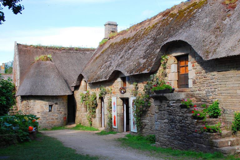 Chaumiere du village medievale de QUISTINIC - assainissement DBO FRANCE