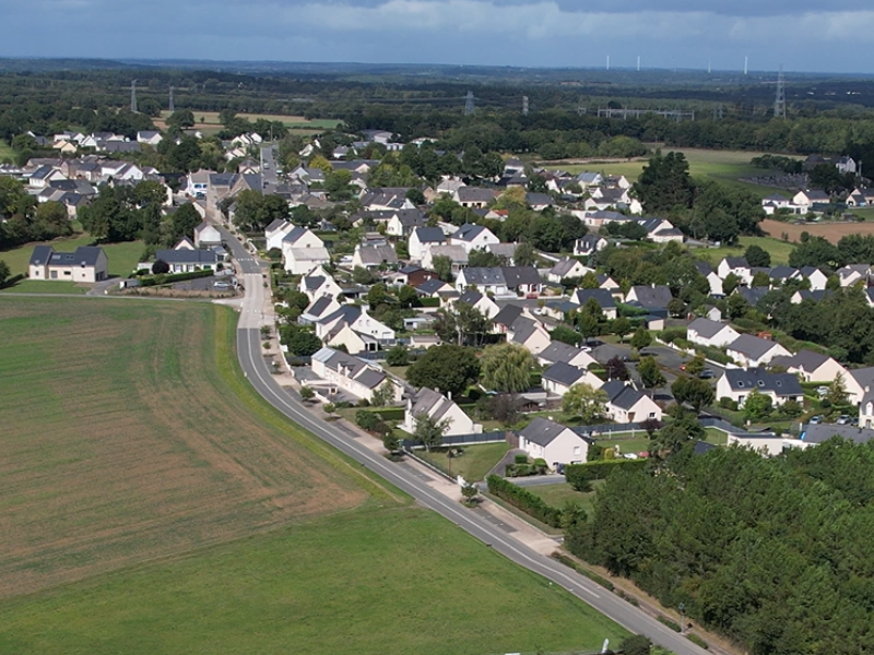 Village de LOUISFERT vu aérienne